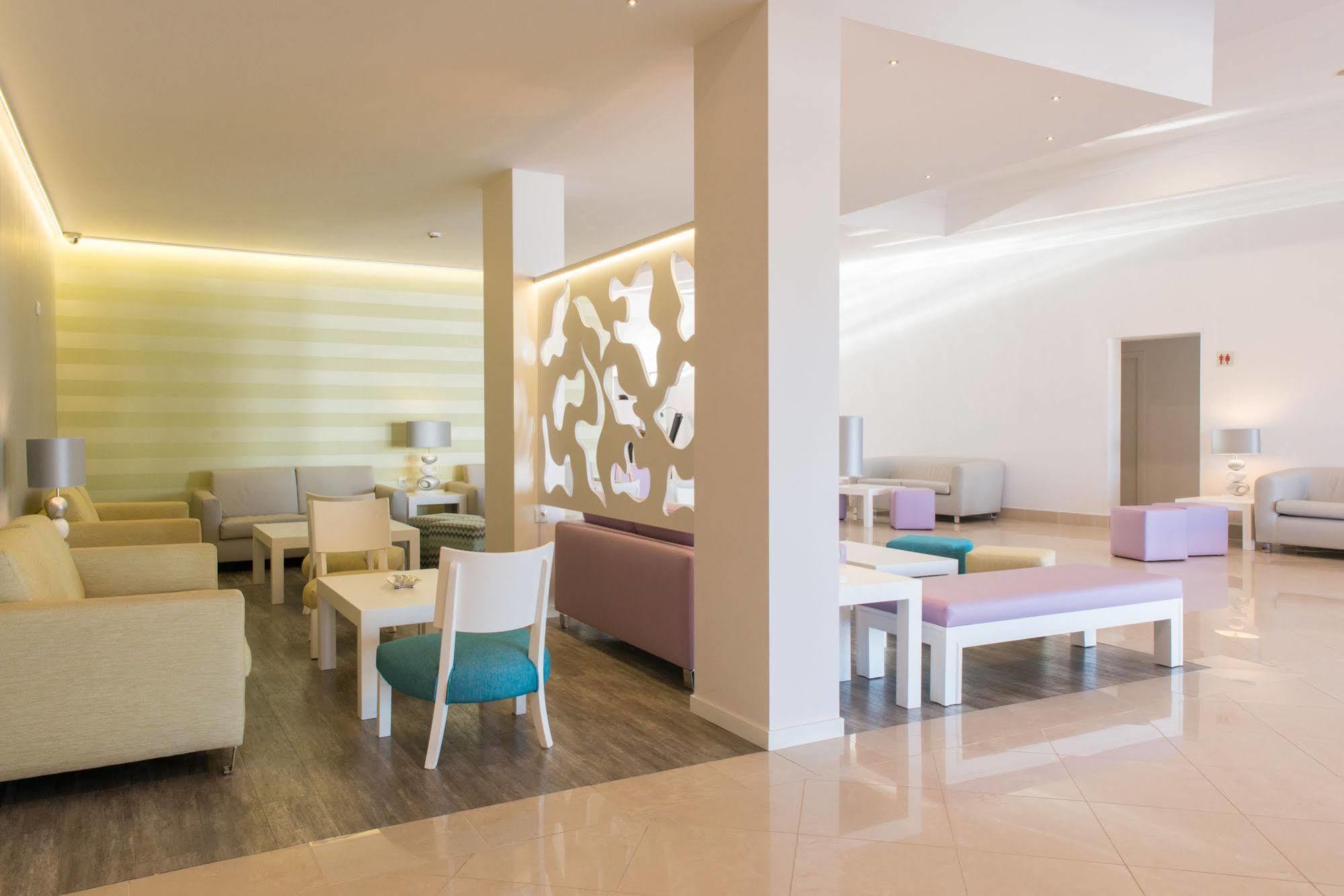 Apartahotel 3hb Clube Humbria